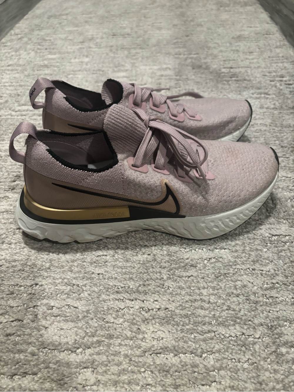 Nike React Lavender Pink Running Shoes with Gold Accent size 7